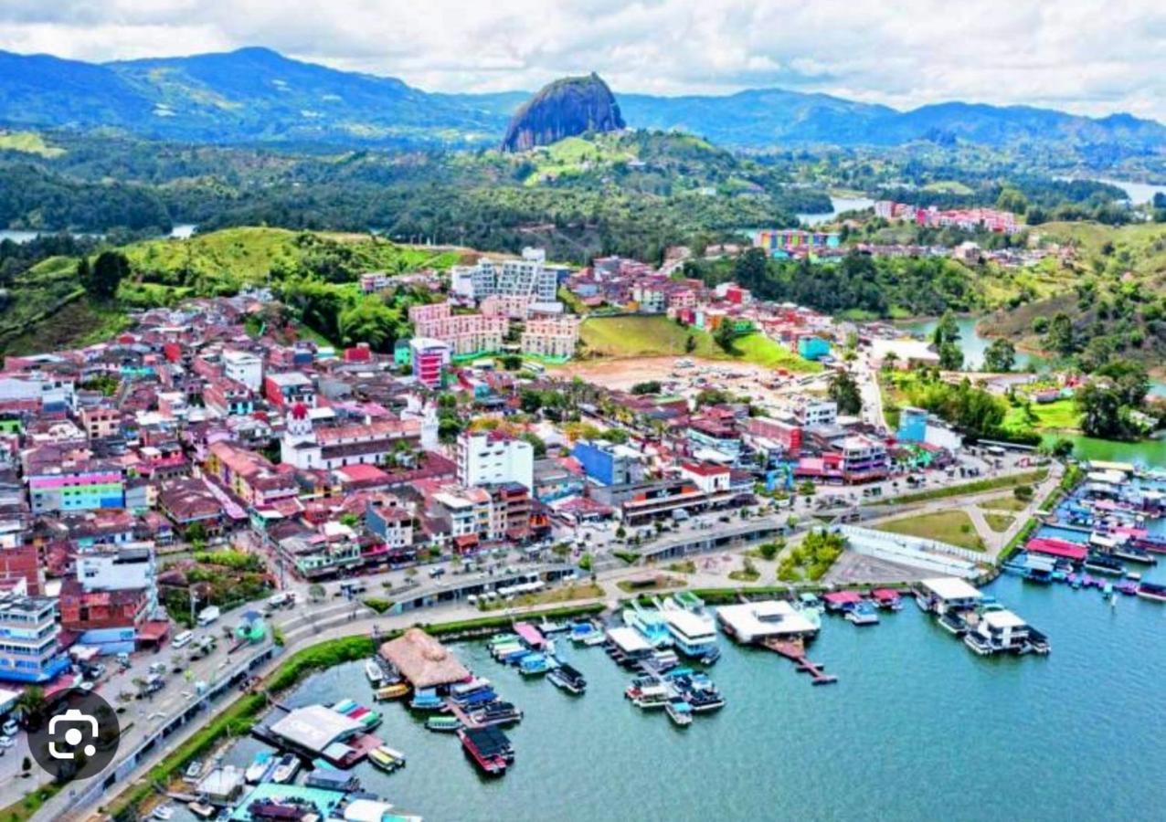 Hotel Blue Guatapé Exterior foto